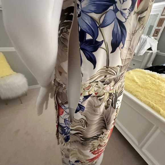 Tommy BAHAMA Floral shift dress. Size 10 fully lined - Picture 4 of 9